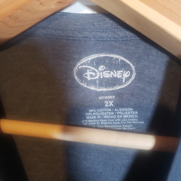 Disney Donald Duck boxing 2x unisex shirt. Donald defending his honor and usual. - Picture 2 of 4